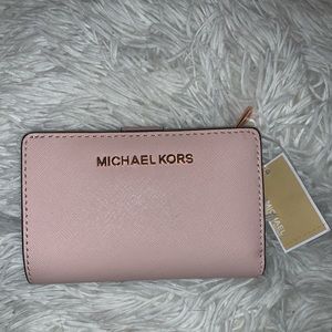 Michael Kors Jet Set Travel Wallet Bifold